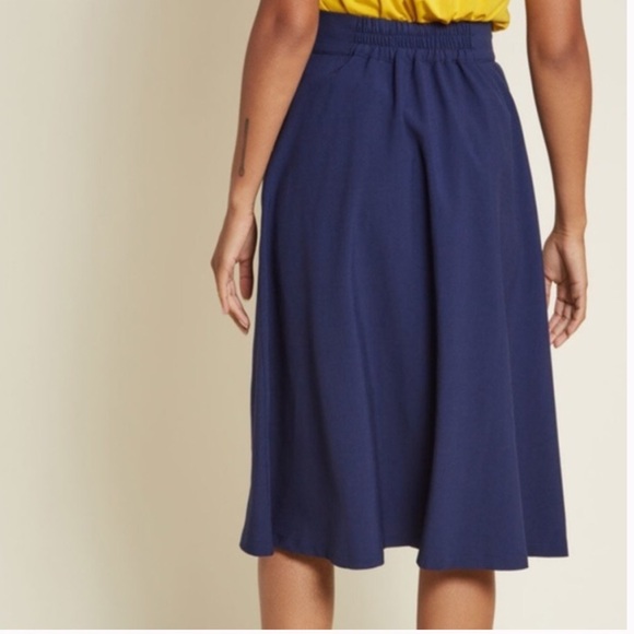 NEW: HP🥳ModCloth A-Framed Full Navy Skirt w/White Piping Trim | HIGH QUALITY | - Picture 3 of 15